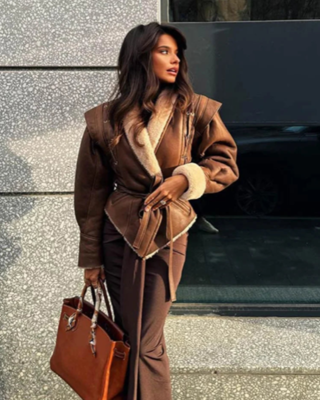 ALICE™ | Veste en peluche élégante à ourlet irrégulier